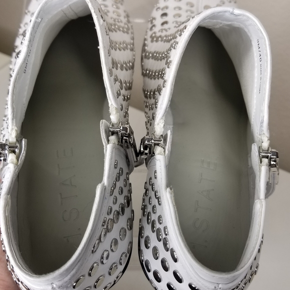 1. State Lexey Ankle Booties Womens 9M Chrome Studs White Western Boots Nailhead - Picture 8 of 16